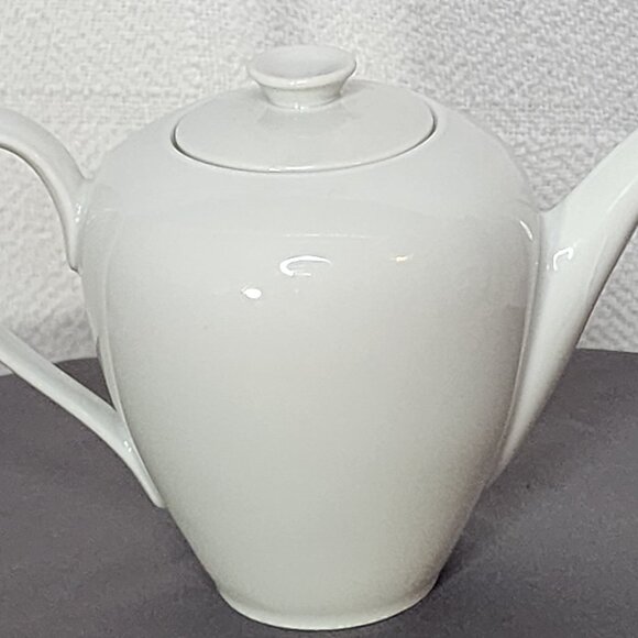 R KPM Krister Germany White Pattern KPM132 Porcelain Coffee Pot 1952-1965 MCMod - Picture 2 of 16